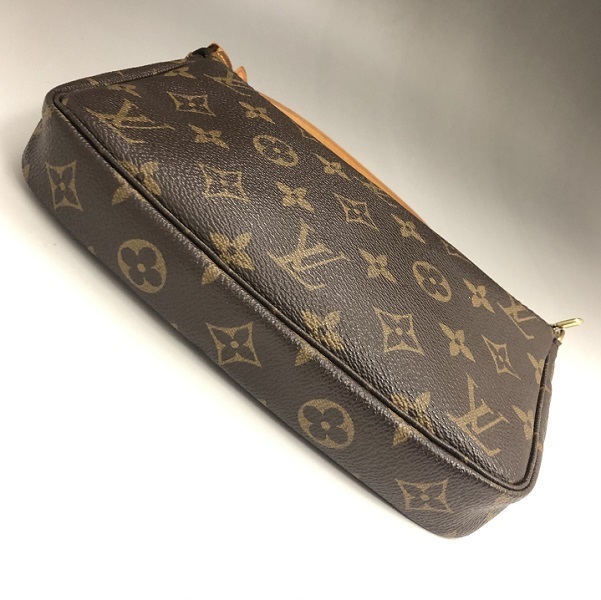 LOUIS VUITTON ルイヴィトン モノグラム ポシェットアクセソワール