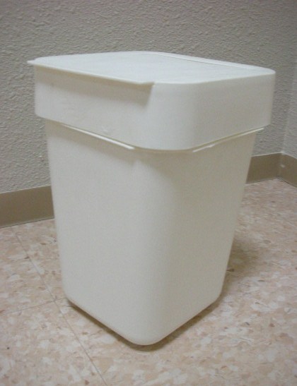 Ikea フタ付ゴミ箱 Fibbe 30cm 小 分別ゴミ箱 送390円 ごみ箱 売買されたオークション情報 Yahooの商品情報をアーカイブ公開 オークファン Aucfan Com