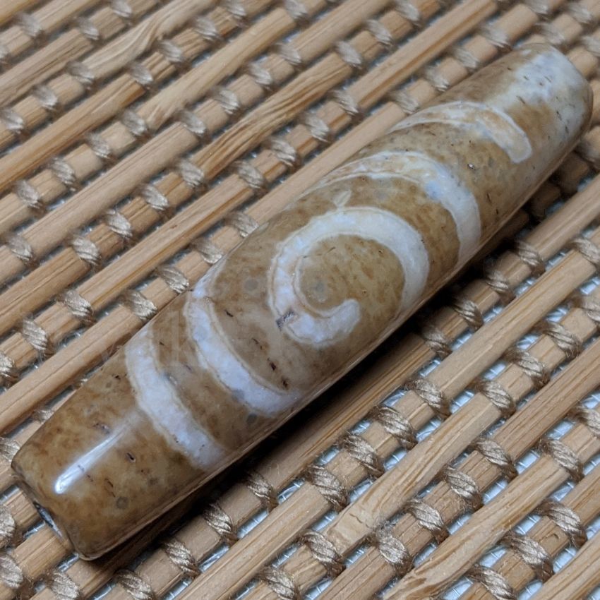 御幸天珠 G04635 珍品 龍鈎天珠 58x13mm うずまき模様 渦巻き 蛇 ヘビ