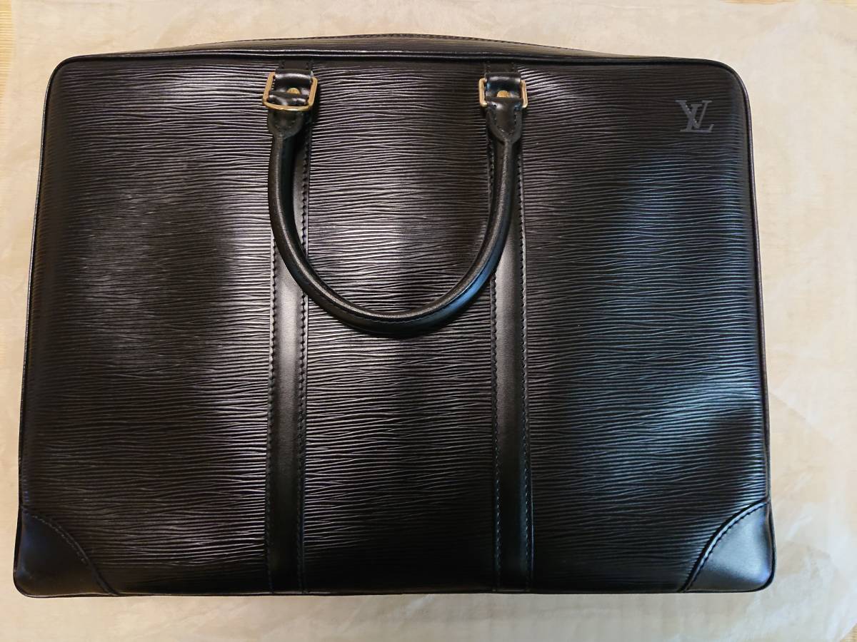 LOUIS エピ VUITTON(ルイヴィトン) ポルトドキュマン M54472 VUITTON 