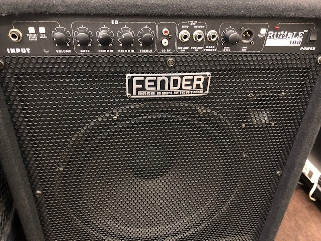 Fender フェンダー Rumble 100 コンボ ベースアンプ キャスター付 中古