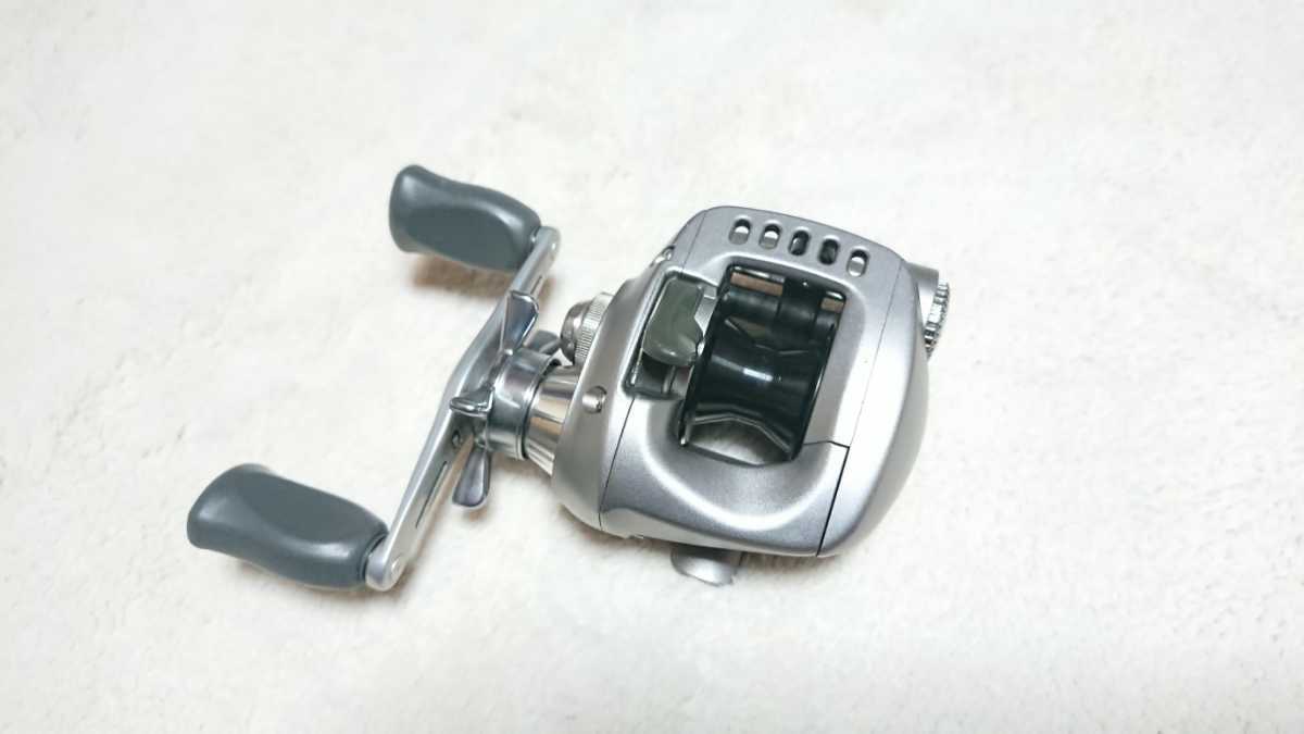  ダイワ TD-Z 103HL DAIWA ベイトリール(ダイワ)｜売買されたオークション情報、yahooの商品情報をアーカイブ公開 - オークファン ダイワ