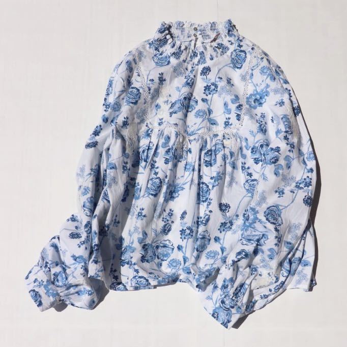 Zara ザラ 春 コットン100 花柄刺繍入りフラワープリントスタンドカラーブラウス S 大人可愛い シャーリング 爽やか 白 ブルー レース その他 売買されたオークション情報 Yahooの商品情報をアーカイブ公開 オークファン Aucfan Com
