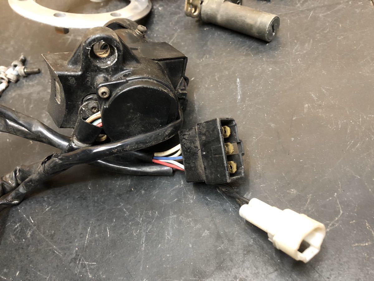Yahoo!オークション ZRX400⁄ZR400E 純正イモビライザー付き キーセ 