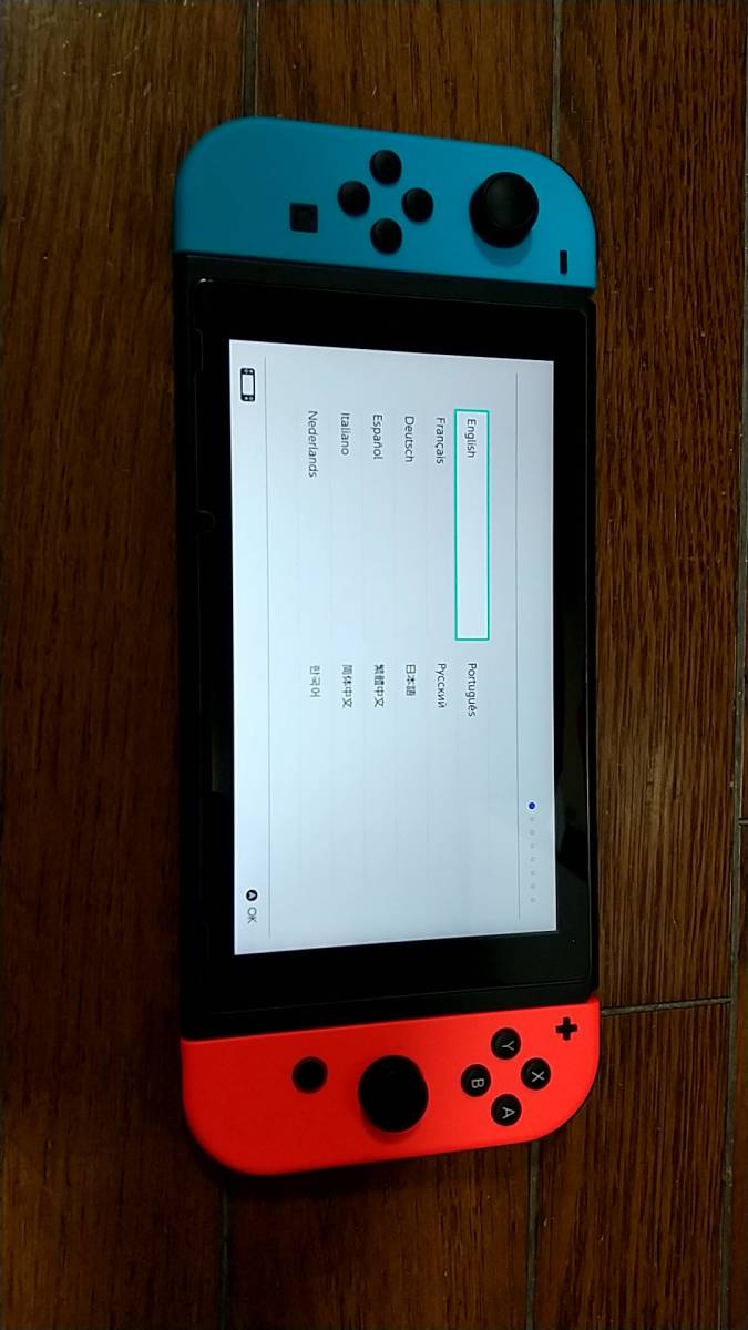 新型 Nintendo Switch ニンテンドースイッチ 本体　ネオンレッド ネオンブルー　中古　スマブラ　ファミスタエボリューションソフト付き　_10