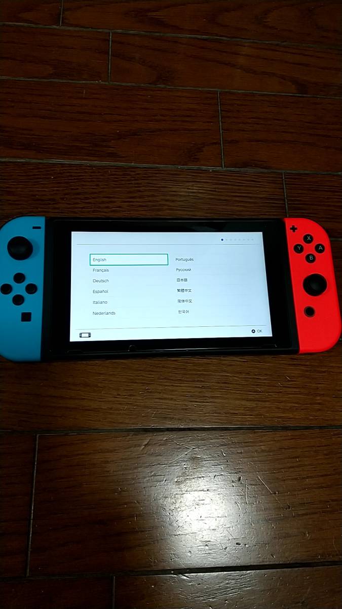 新型 Nintendo Switch ニンテンドースイッチ 本体　ネオンレッド ネオンブルー　中古　スマブラ　ファミスタエボリューションソフト付き　_9