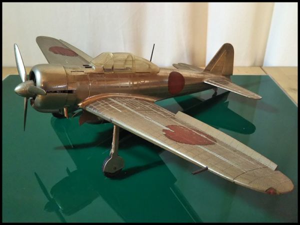 激安大特価，人気 零式 艦上 戦闘機 21型 零戦 1/25 スケール