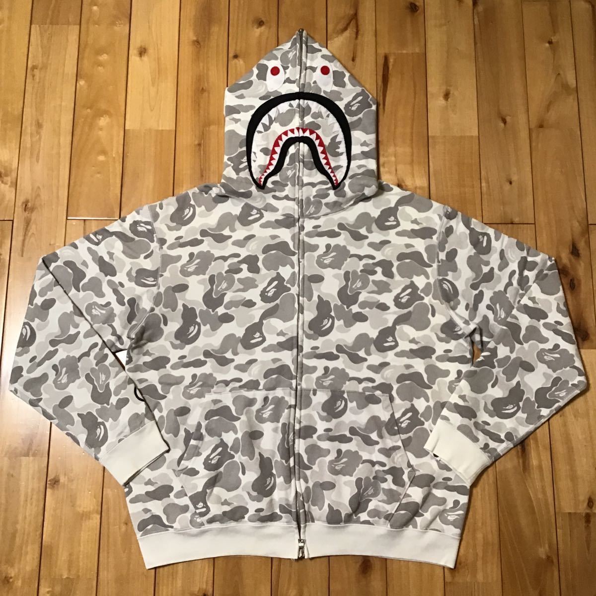 BAPE シティカモ シャークパーカー 蓄光 M 灰色 CITY CAMO SHARK FULL ZIP HOODIE | bape.com