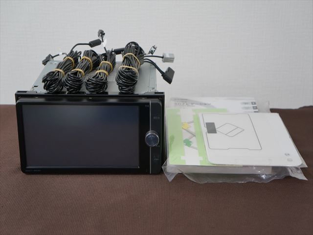 激安大特価，品質保証 良品 トヨタ純正ナビNSZT-W62G のTVフィルム 取扱説明書付き 地図2012年春版 パスワード解除済み フルセグTV DVD再生 G-BOOK(トヨタ、ダイハツ)｜売買されたオークション情報、yahooの商品情報をア トヨタ、ダイハツ