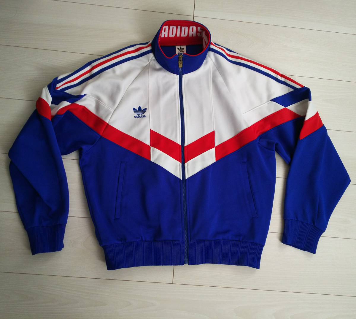 adidas - アディダス ジャージ 0 セットアップ Originals アディダスセットアップジャージキッズ90 子供 上下セット 上下 メルカリ 価格.com 90cm」の人気商品一覧・価格比較 アイテム:スポーツウェア:ジャージ・トレーニングウェア:上下セット Urbanトラック