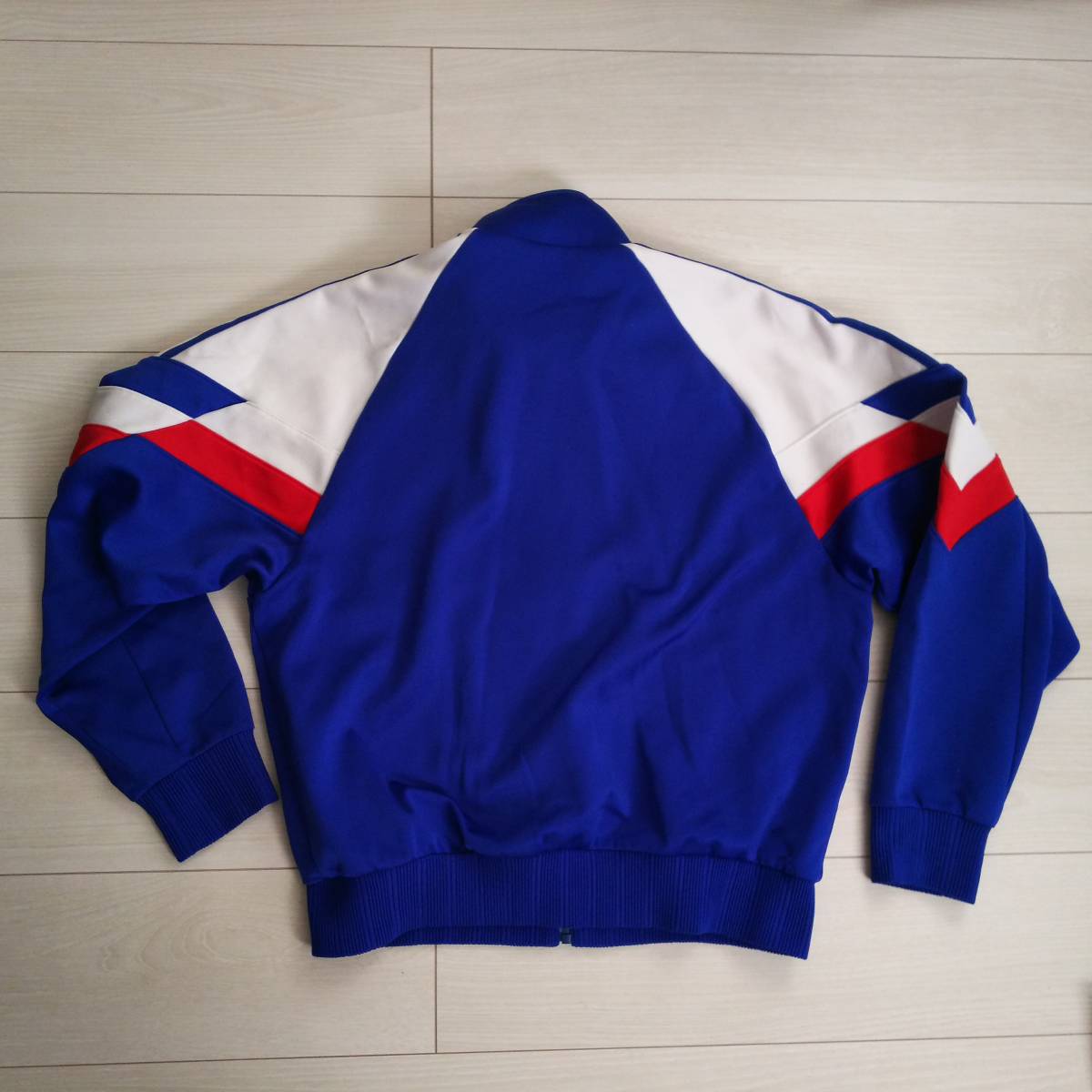 adidas - アディダス ジャージ 0 セットアップ Originals アディダスセットアップジャージキッズ90 子供 上下セット 上下 メルカリ 価格.com 90cm」の人気商品一覧・価格比較 アイテム:スポーツウェア:ジャージ・トレーニングウェア:上下セット Urbanトラック