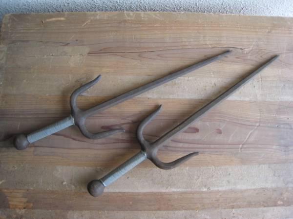 武具 釵 さい 武器 武術 武道具 琉球古武術 空手 十手 筆架叉(武具