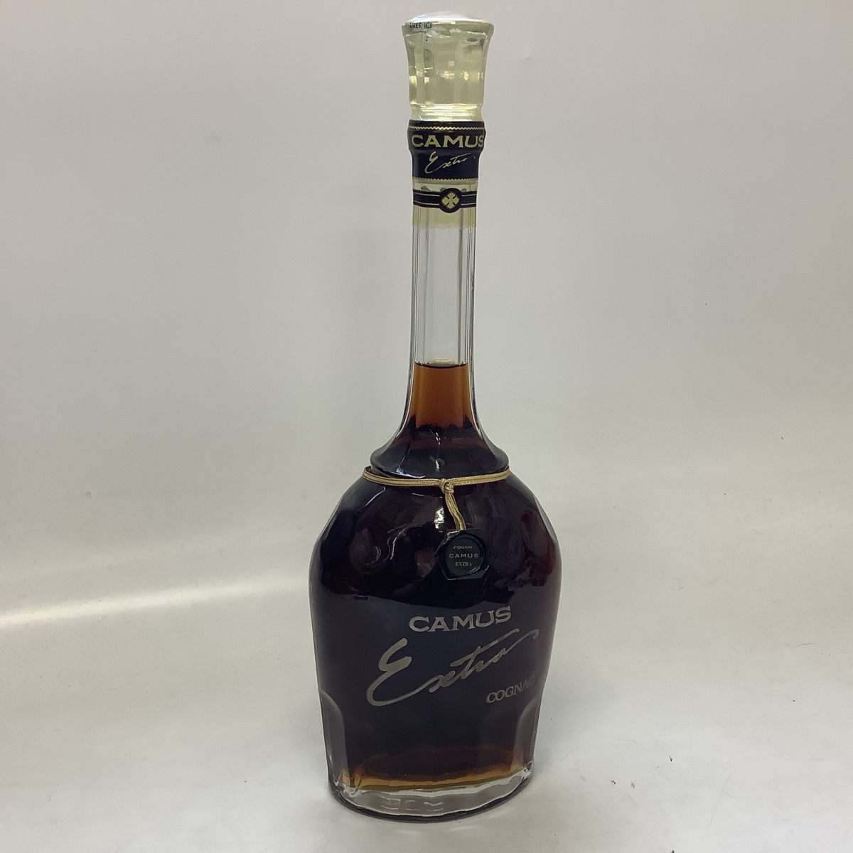 カミュ エクストラ コニャック CAMUS 700ml ブランデー 旧ボトル