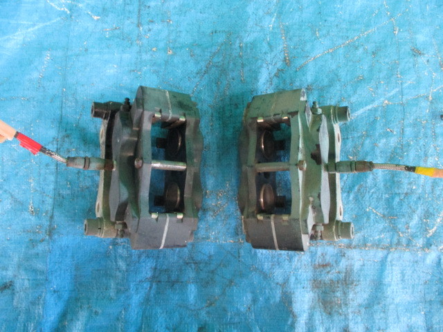 2E アルファロメオ　2000　GTV　フロント　ブレーキ　キャリパー　左　右