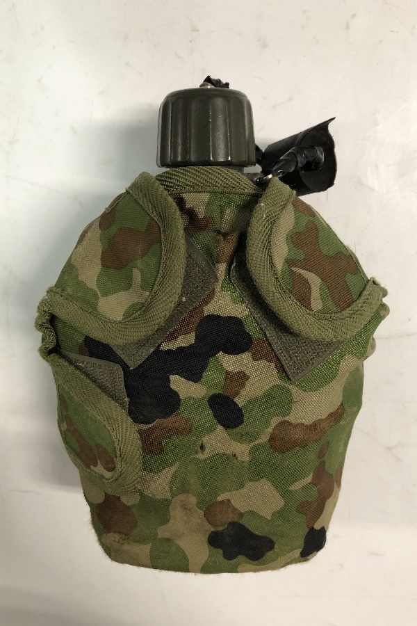 東京)自衛隊 水筒かバー　カップ　水筒一式　PX品