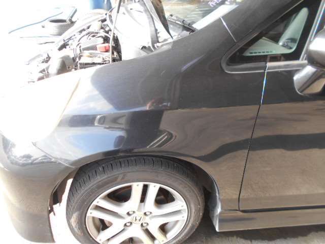 フィット DBA-GD3 18年式 左フェンダー B92P ?200091