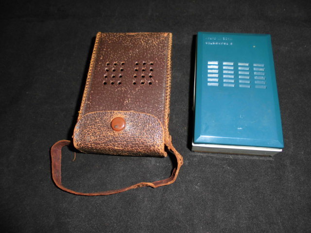 コロンビア◇トランジスターラジオ◇AM/6石・革ケース・中古・作動