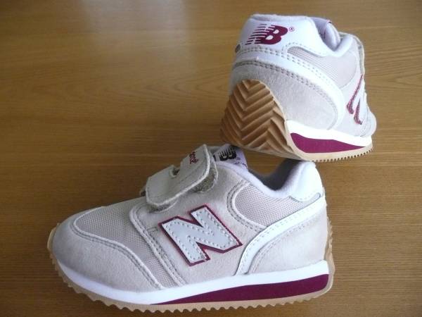ニューバランス キッズ Newbalance K303ベージュ 16cmベルクロ 15cm 売買されたオークション情報 Yahooの商品情報をアーカイブ公開 オークファン Aucfan Com
