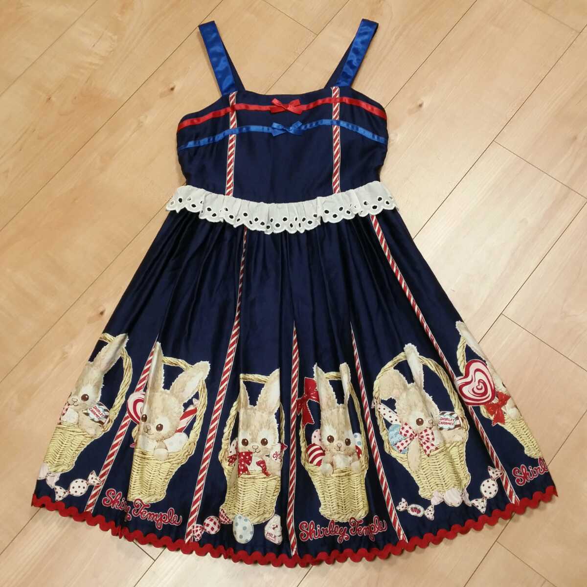 シャーリーテンプル うさぎちゃん ジャンパースカート ワンピース 日本製 1 130 130 125 134cm 売買されたオークション情報 Yahooの商品情報をアーカイブ公開 オークファン Aucfan Com