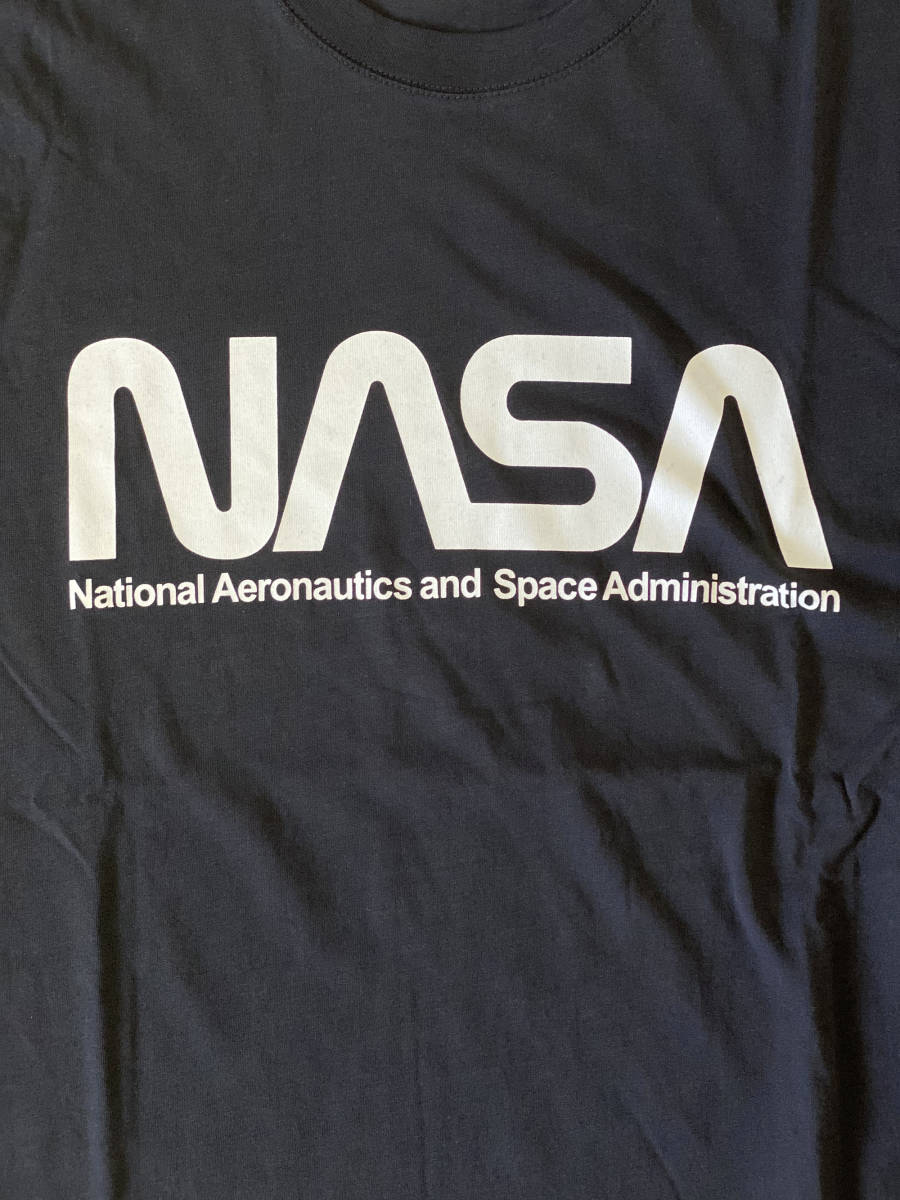 H M Nasa ロゴ メンズ 半袖tシャツ Mサイズ 日本のl Xl相当 ブラック 宇宙 スペースエイジ 半袖シャツ 売買されたオークション情報 Yahooの商品情報をアーカイブ公開 オークファン Aucfan Com