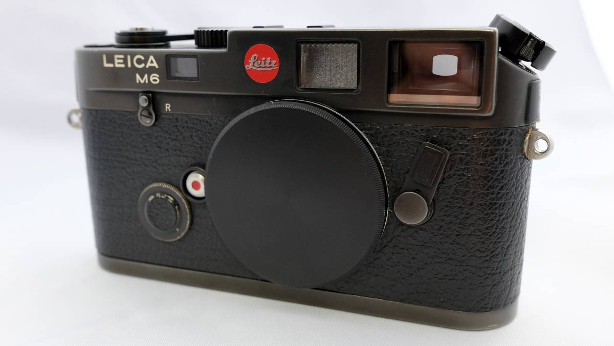 M6 新宿 Leica ライカ TTL 北村写真機店のカウンターで、お薦めライカ 