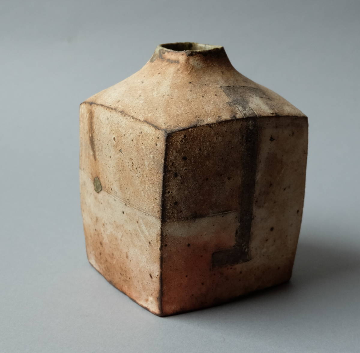 菊地勝 | ハナイレ 陶芸作品 Kikuchi Masaru 菊地 勝 一白 展 －楽