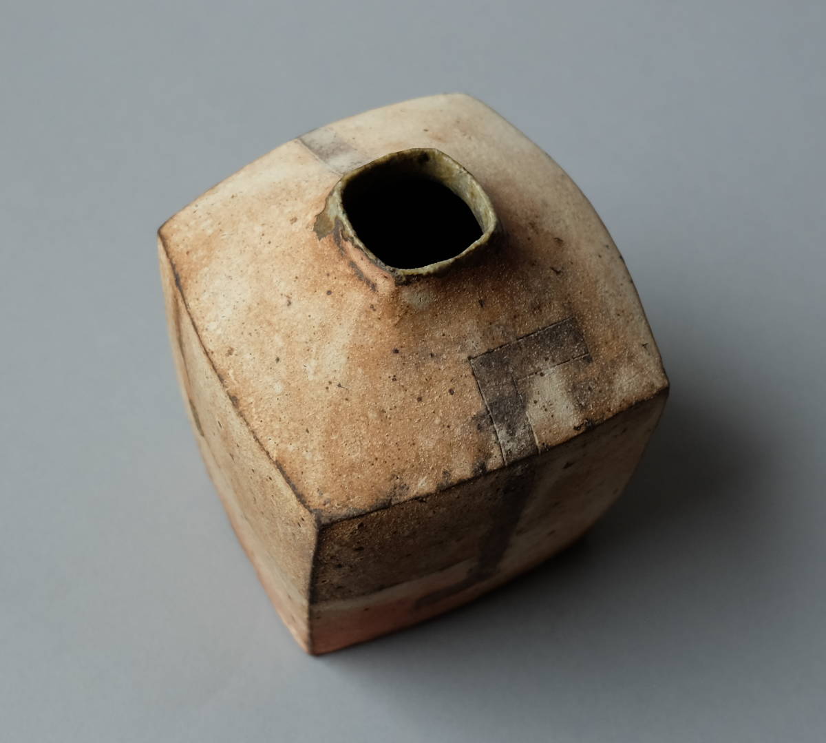 菊地勝 | ハナイレ 陶芸作品 Kikuchi Masaru 菊地 勝 一白 展 －楽