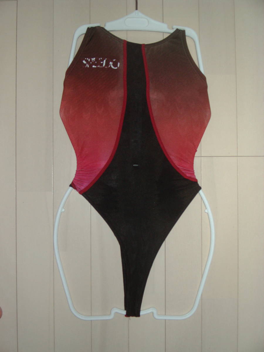 【超激得，本物保証】 スピード 超ハイレグ Tバッグ カスタム改造品 競泳水着 グラデーション 難あり ジャンク扱い 赤(ワンピース)｜売買されたオークション情報、yahooの商品情報をアーカイブ公開 - オークファン 女性用