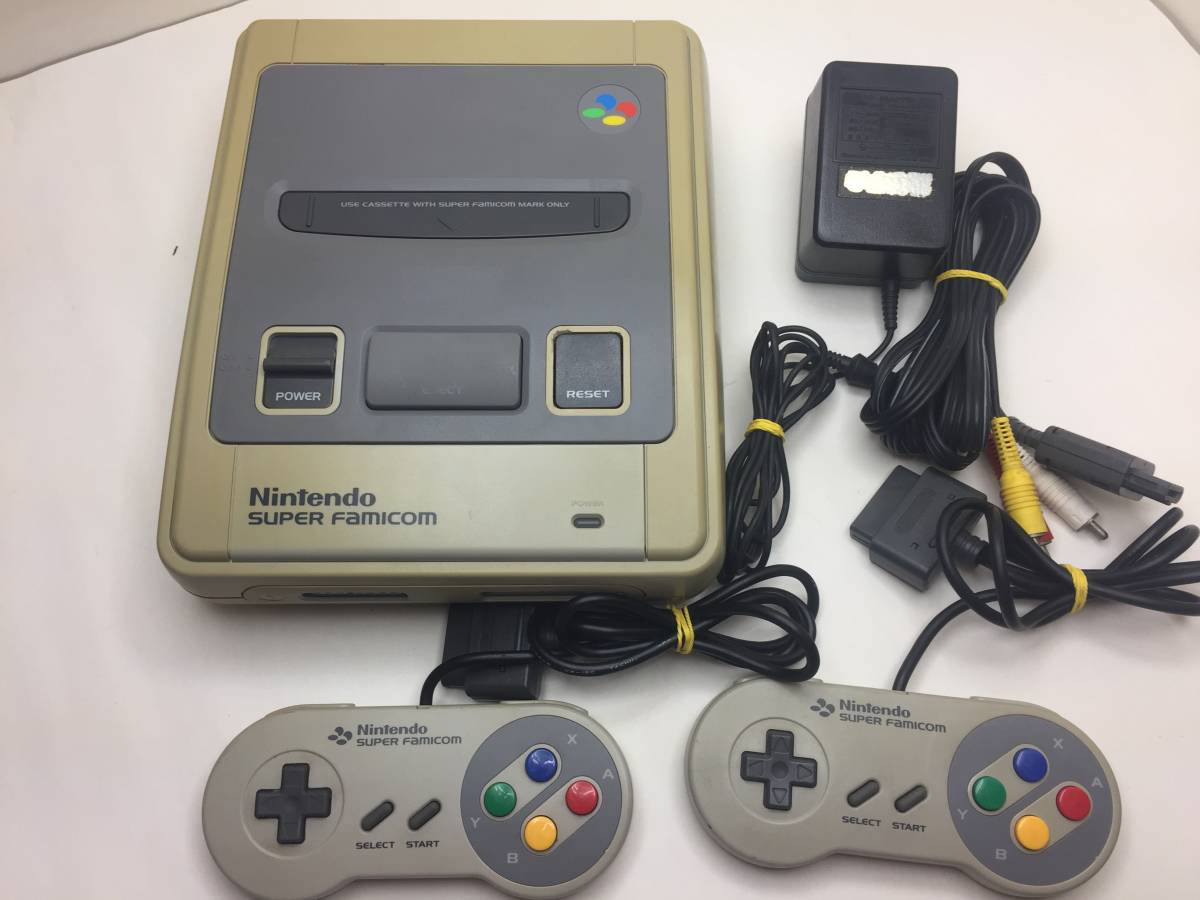 送料無料！スーパーファミコン本体 SHVC-001 ACアダプタ　ＡＶケーブル　コントローラー×2　整備済み　完動品　すぐに遊べます　管理黄　