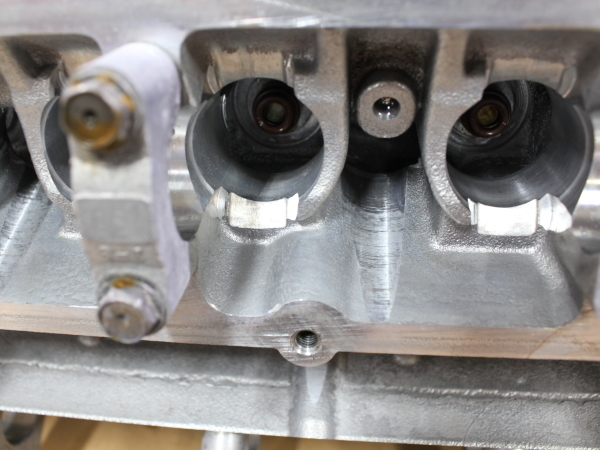 GT-R RB26DETT エンジン シリンダーヘッド 詳細不明 ジャンク扱いで