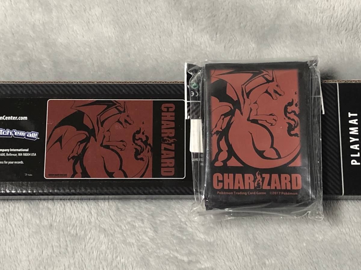 ポケモンセンター グッズセット 海外限定 ポケモンセンター リザードン プレイマット&カードスリーブ