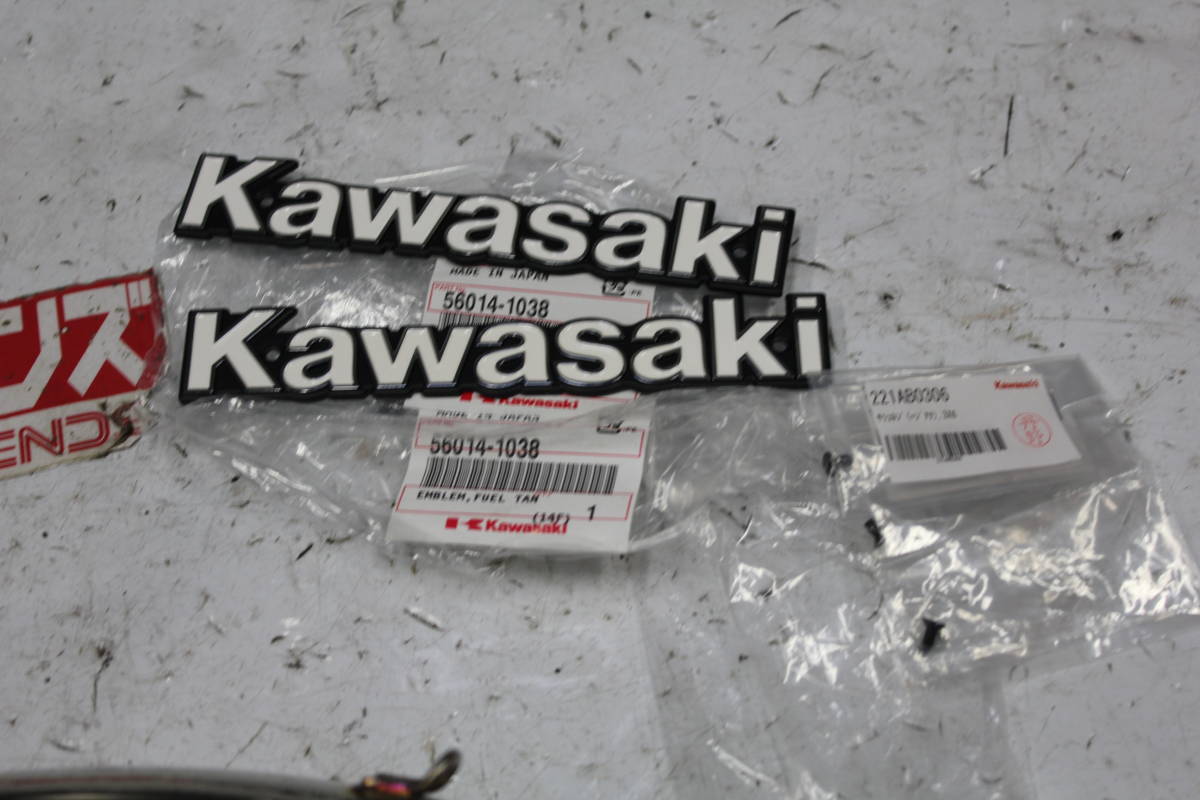 Z750FX 長期在庫 部品処分 純正新品？タンクエンブレム 検 Z750RS Z2