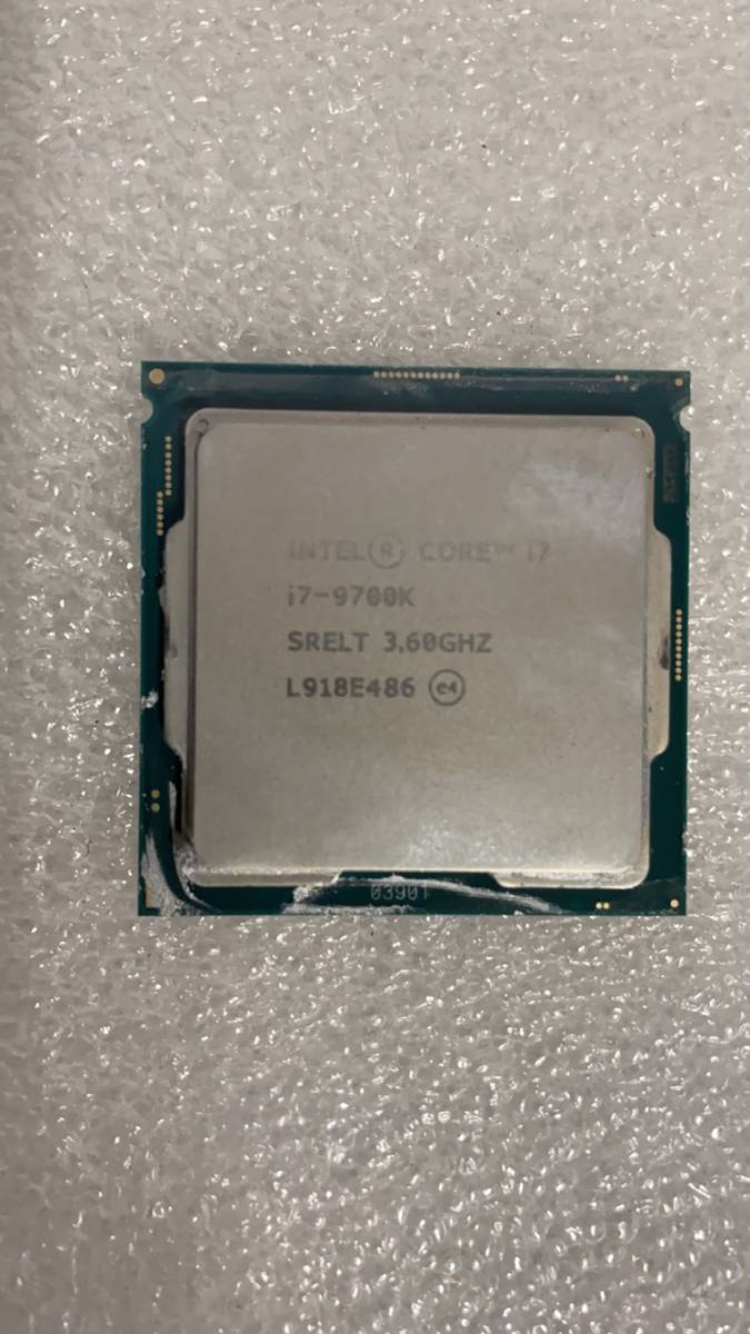 中古動作未確認品 INTEL インテル CPU Corei7-9700K 本体から取り外し