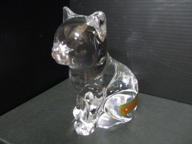 ペーパーウェイト ガラス クリスタル 猫 かわいい 置物 ガラス細工 正規店入荷名入れ代込Noritake ノリタケ となりの Nachtmann 2-U ] バイエルンクリスタル ナハトマン 職人の可愛い仕掛けも！｜ね