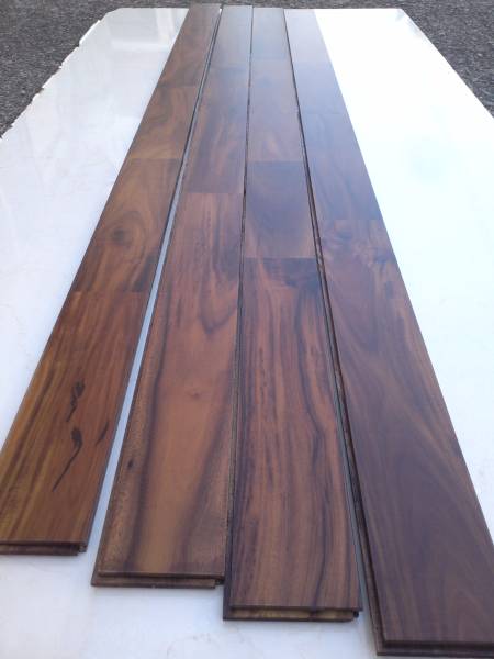 アカシア 無垢フローリング Uvウレタン塗装品 チーク色 床材 売買されたオークション情報 Yahooの商品情報をアーカイブ公開 オークファン Aucfan Com