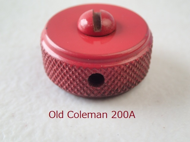  Coleman 200Aビス付燃料赤フィラーキャップ 給油キャップ 3ピース ビンテージ廃盤 赤ランタン コールマン(ホワイトガソリンランタン)｜売買されたオークション情報、yahooの商品情報をアーカイ ホワイトガソリンランタン