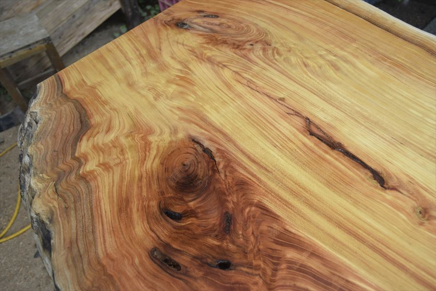 小物入れ 欅(ケヤキ) 幅9.7cm 高20.5cm 茶筒型 円筒形 超銘木