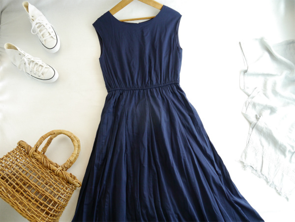 シップス Ships 見た目も涼しい ふんわりなびく ノースリーブ ワンピース ネイビー ワンピース ロング 売買されたオークション情報 Yahooの商品情報をアーカイブ公開 オークファン Aucfan Com