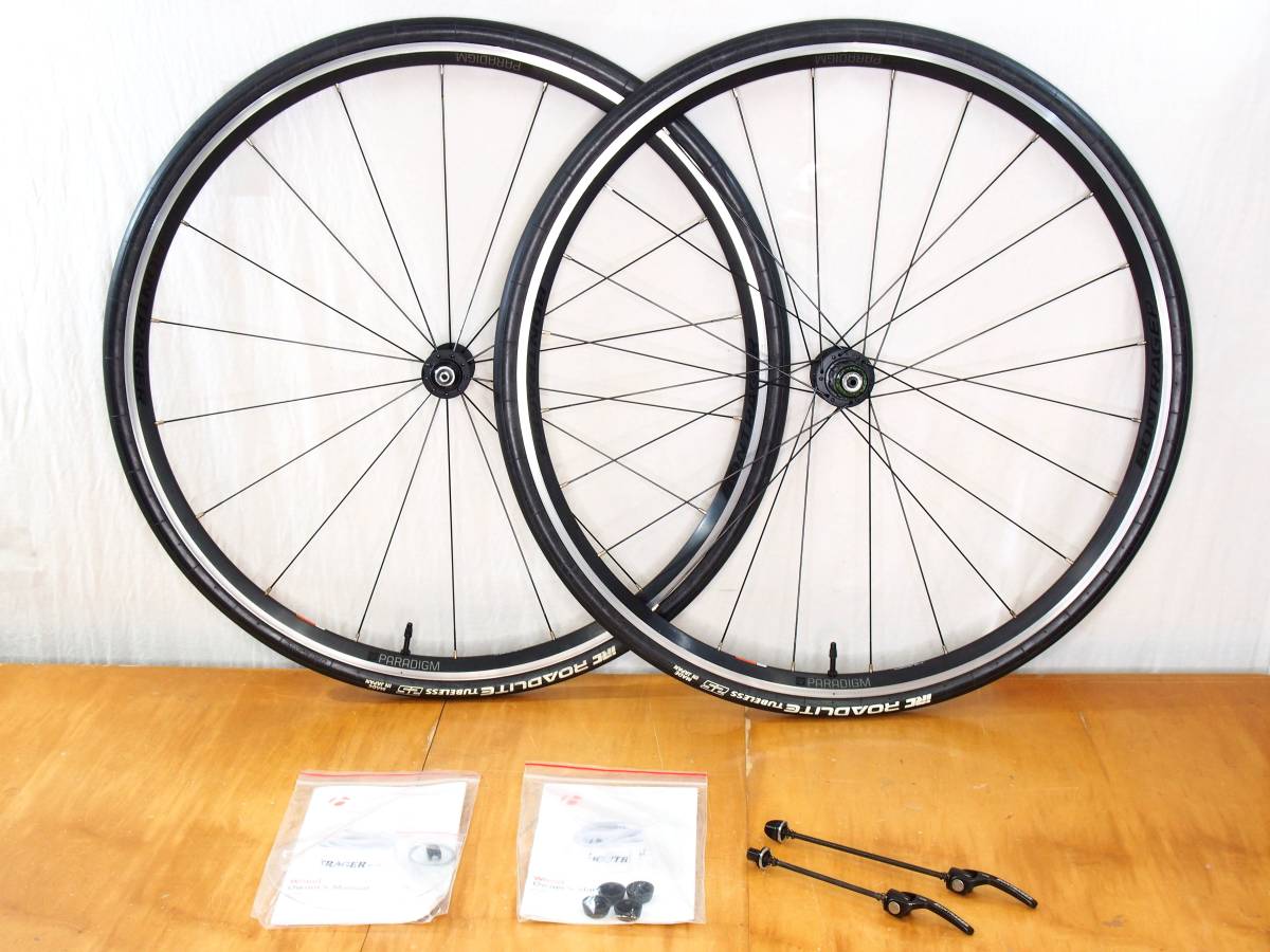 ★中古・美品★TREK★BONTRAGER　Paradigm TLR 700C　シマノ11速用・前後ホイールセット　IRC ROADLITE TUBELESS　25　