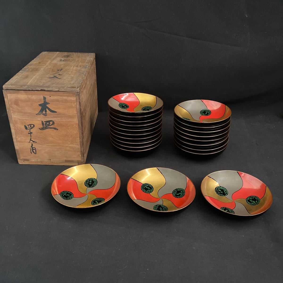 ○e301 塗師 川瀬表完 作 五重縁高 主菓子器 共箱 黒真塗 菓子器 茶道具