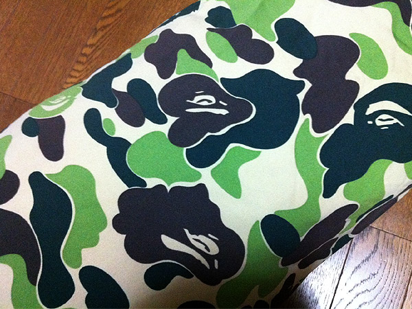 レア!A BATHING APE テンピュール 抱き枕 クッション エイプ(ア 