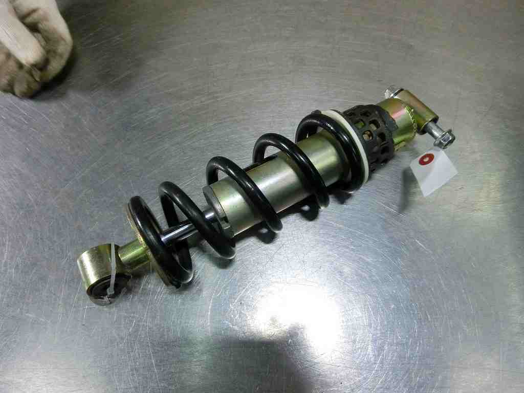 TZR250 リアサスペンション、綺麗☆1KT TZR250に適合する｜リア