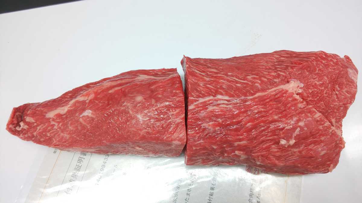 適寝肉@肉29　特選A5　トウガラシ業務用仕様2，13キロ㌘　埼玉県産　冷蔵発送 １，７４ｋｇ 超特とうがらし（スキンンレス） 適 3.8kg(3) 肉オク!群馬A5（BMS11）特選和牛うちもも(赤身) 1.44kg(I)