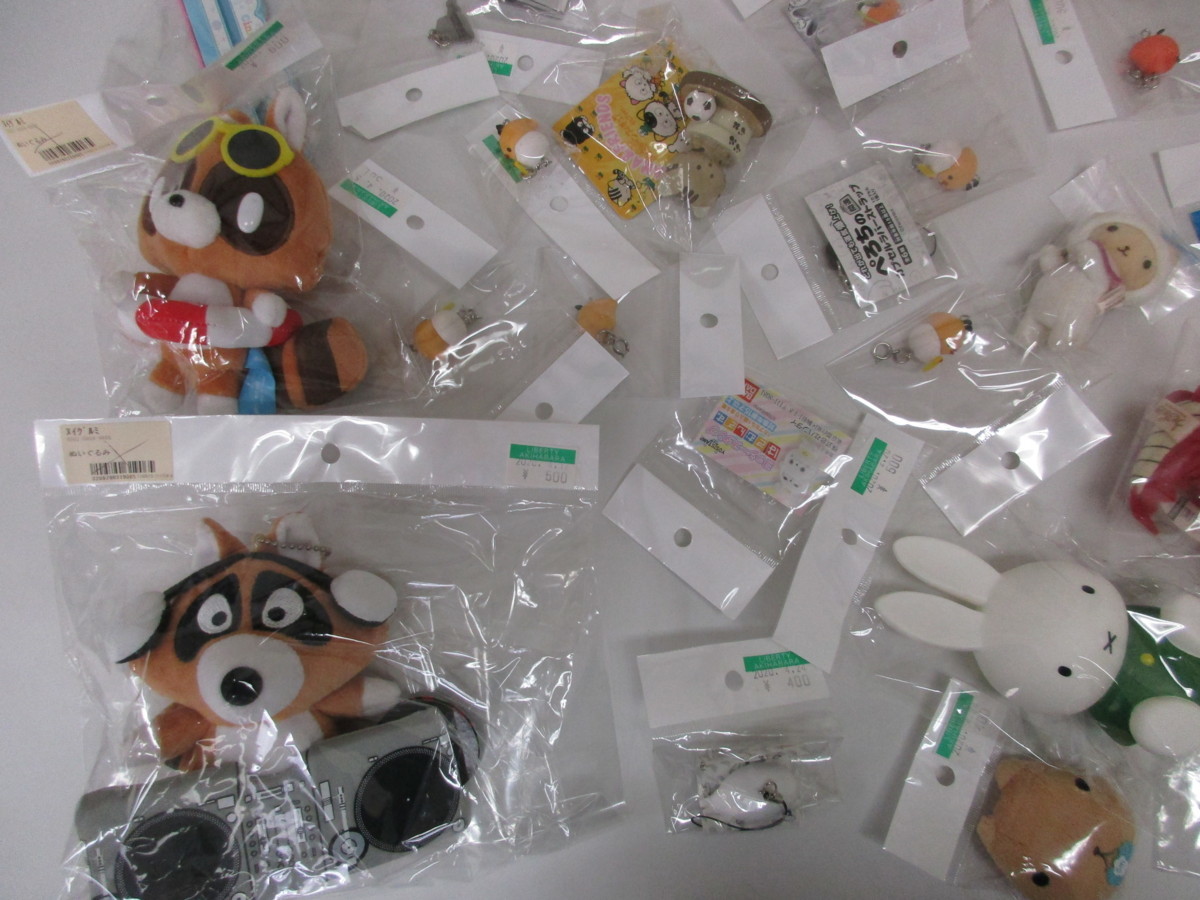 Ee 同梱不可 ぼのぼの キティ カピバラさん うさずきん トロ ラスカル ぬいぐるみ ストラップ こぐま まとめて 100点 キャラクター 売買されたオークション情報 Yahooの商品情報をアーカイブ公開 オークファン Aucfan Com