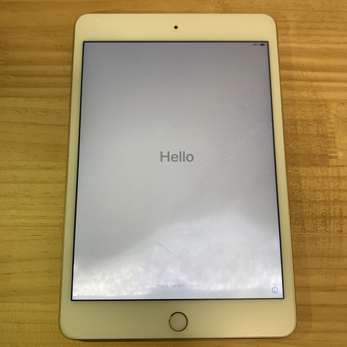 ジャンク iPad mini4 Wi-Fiモデル 64gb ゴールド 4年前に購入しました