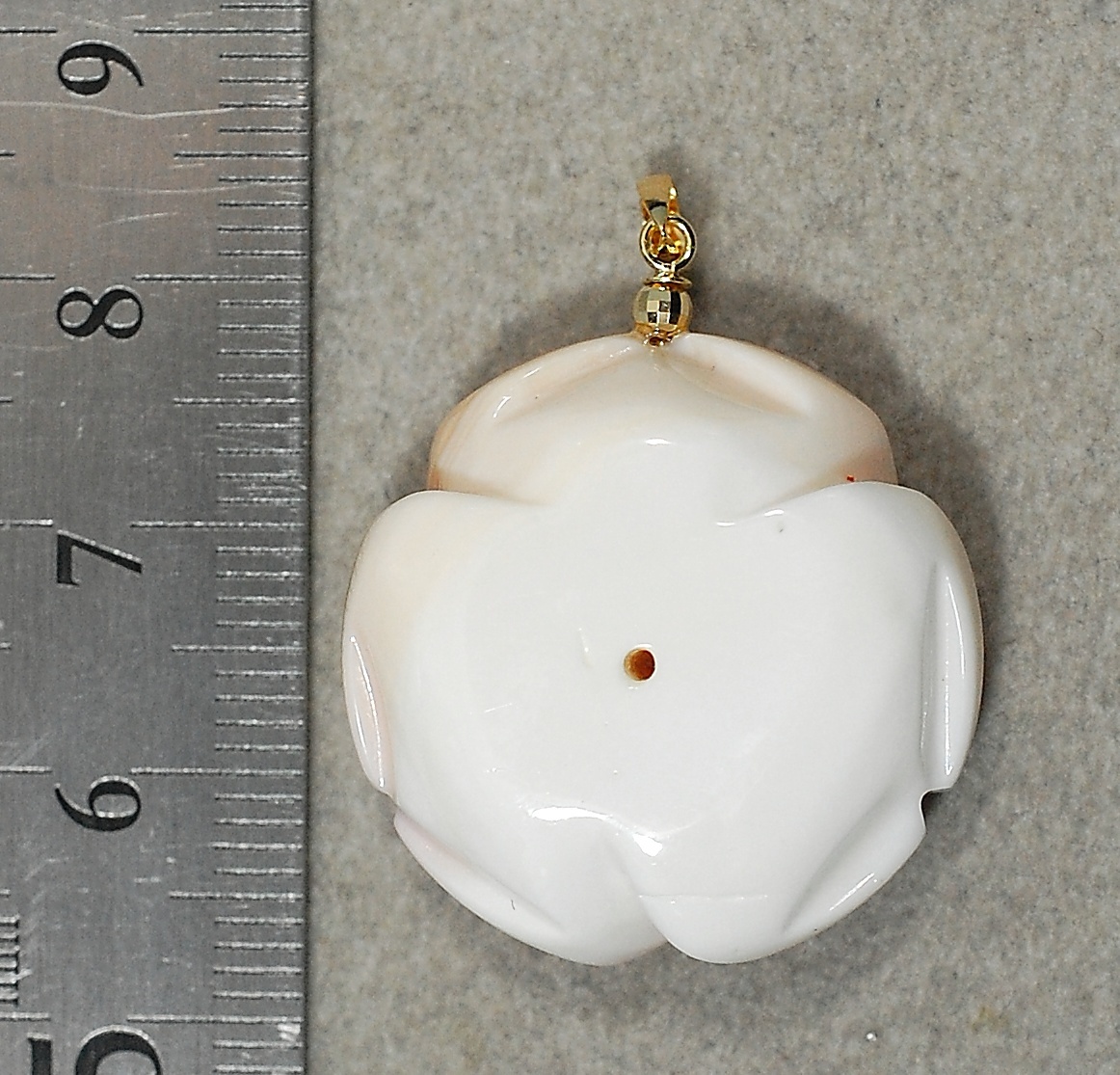 天然コンクパール 0.84ct カリブ海 ピンク 100～K18コンク貝の独特な