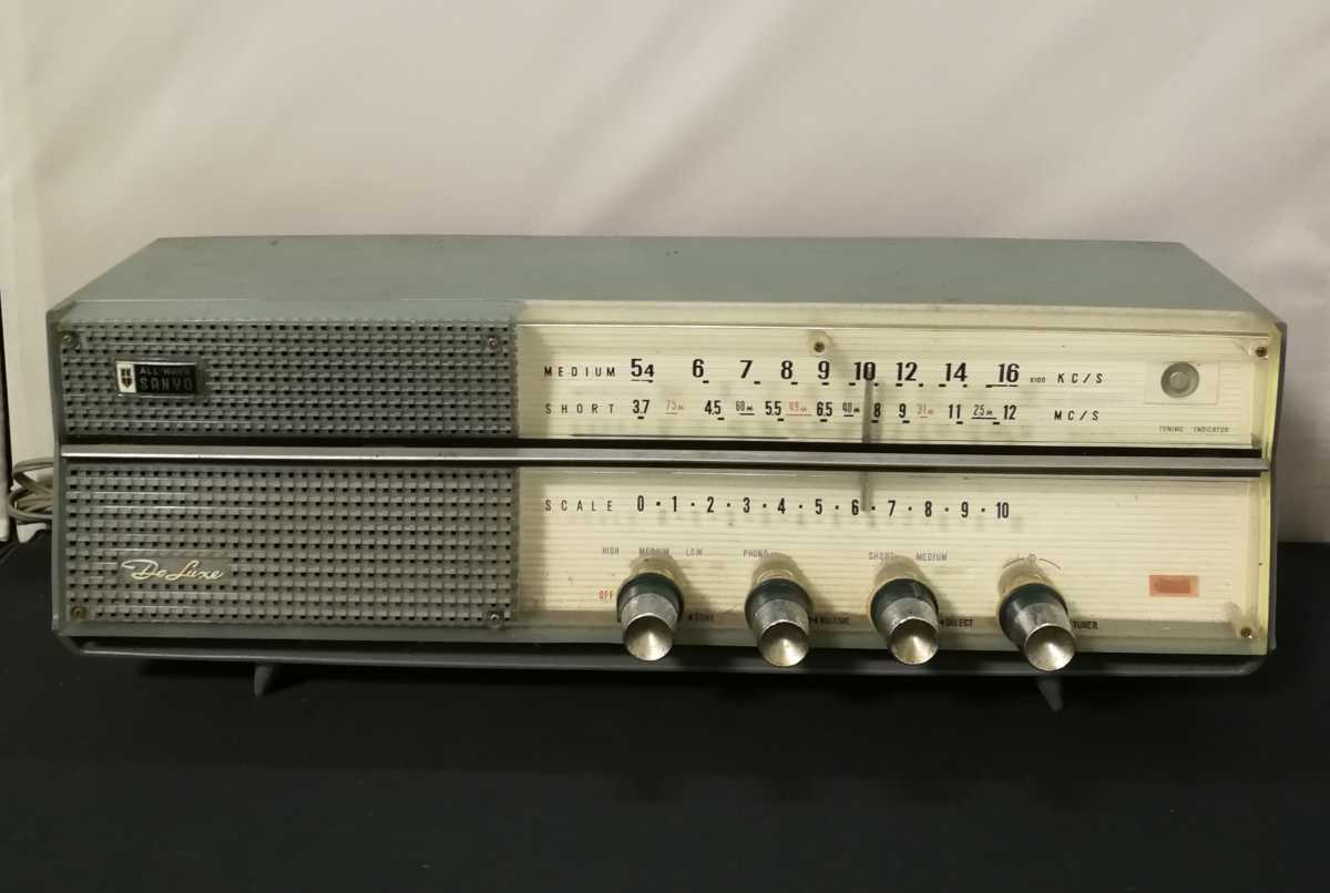 オーディオ機器 SANYO All Wave 7石トランジスタラジオ 昭和レトロ