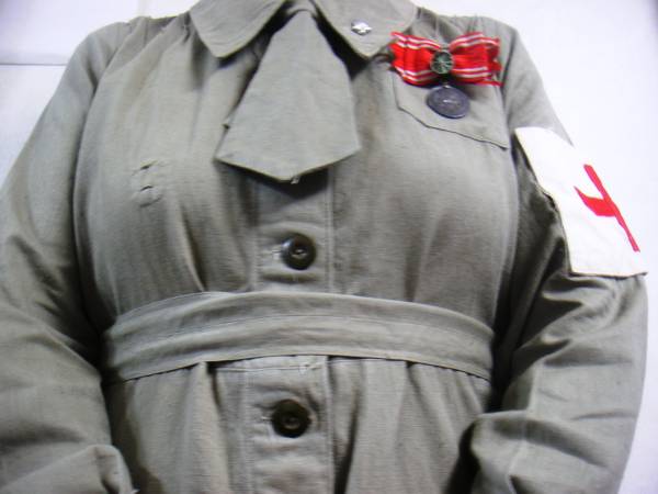 実物　従軍看護婦　制帽 日本赤十字社従軍看護婦の制服 帽子・女子用社員章・襟章付(制服