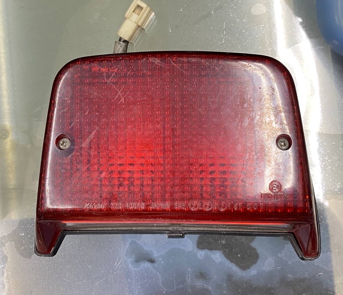 当時物　新品　未塗装　ゼファー400 beetハイマウントテールカウル 当時物 BEET ゼファー400 中古ゼファー400 当時物新品未塗装ゼファー