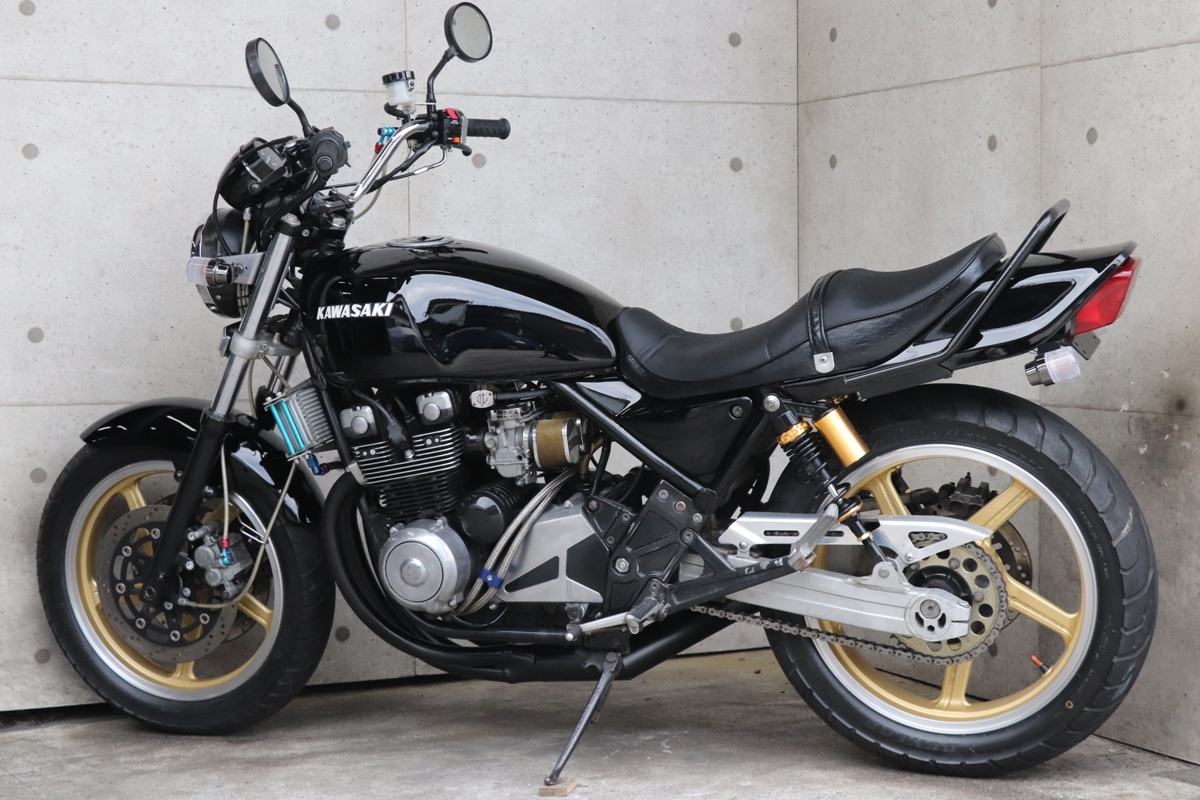 横浜～ Kawasaki ゼファー400 C4 旧車ブラック カスタム 綺麗 好調
